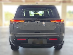 Nissan Pathfinder S 2WD 2026