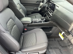 Nissan Pathfinder SV 2WD 2026