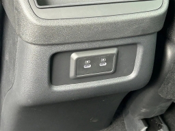 Nissan Pathfinder SV 2WD 2026