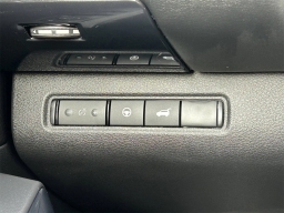 Nissan Pathfinder SV 2WD 2026