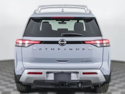 Nissan Pathfinder Platinum 2WD 2025