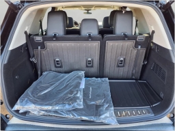 Nissan Pathfinder Platinum 4WD 2026