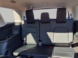 Nissan Pathfinder Platinum 4WD 2026