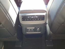 Nissan Pathfinder Platinum 4WD 2026