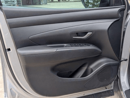 Hyundai Tucson SE FWD 2026