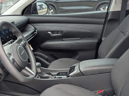 Hyundai Tucson SE FWD 2026