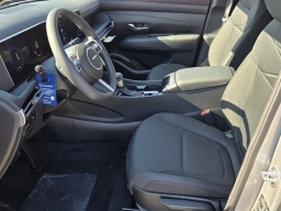 Hyundai Tucson SE FWD 2026
