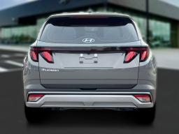 Hyundai Tucson SE FWD 2026