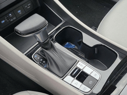 Hyundai Tucson SE FWD 2026