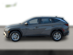 Hyundai Tucson SE FWD 2026