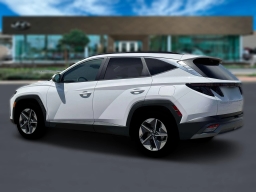 Hyundai Tucson SEL Premium FWD 2026