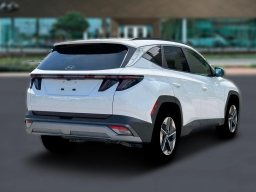 Hyundai Tucson SEL Premium FWD 2026