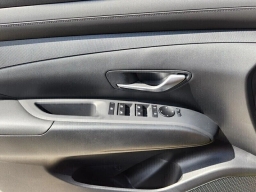 Hyundai Tucson SEL Premium FWD 2026