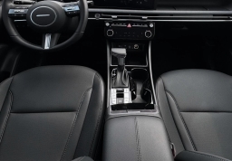 Hyundai Tucson SEL Premium AWD 2026