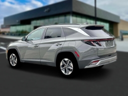 Hyundai Tucson SEL Premium AWD 2026