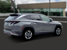 Hyundai Tucson SEL Premium AWD 2026