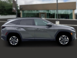 Hyundai Tucson SEL Premium AWD 2026