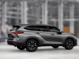 Toyota Highlander Hybrid XLE AWD (Natl) 2026