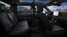 Toyota Tundra 4WD Platinum CrewMax 5.5' Bed (Natl) 2026