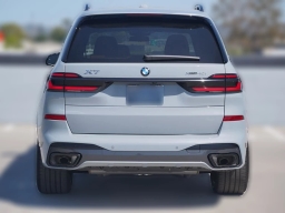 BMW X7 xDrive40i Sports Activity Vehicle 2026