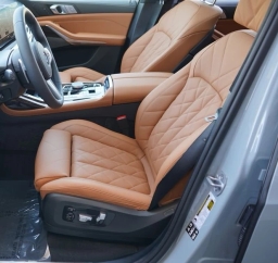 BMW X7 xDrive40i Sports Activity Vehicle 2026