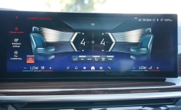 BMW X7 xDrive40i Sports Activity Vehicle 2026