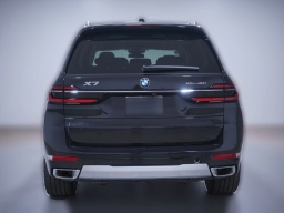 BMW X7 xDrive40i Sports Activity Vehicle 2026