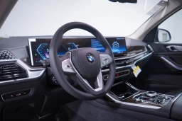BMW X7 xDrive40i Sports Activity Vehicle 2026