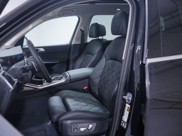 BMW X7 xDrive40i Sports Activity Vehicle 2026