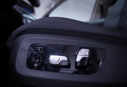 BMW X7 xDrive40i Sports Activity Vehicle 2026