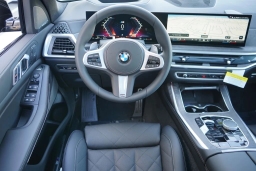 BMW X7 xDrive40i Sports Activity Vehicle 2026