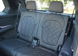 BMW X7 xDrive40i Sports Activity Vehicle 2026