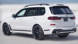 BMW X7 xDrive40i Sports Activity Vehicle 2026