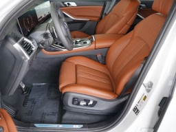 BMW X7 xDrive40i Sports Activity Vehicle 2026