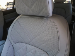 BMW X7 xDrive40i Sports Activity Vehicle 2026