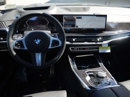 BMW X7 xDrive40i Sports Activity Vehicle 2026