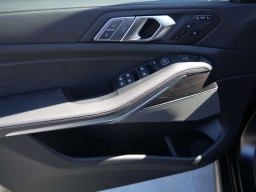 BMW X7 xDrive40i Sports Activity Vehicle 2026