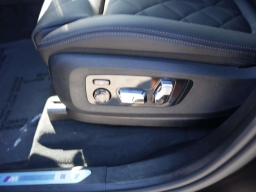 BMW X7 xDrive40i Sports Activity Vehicle 2026