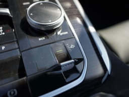 BMW X7 xDrive40i Sports Activity Vehicle 2026