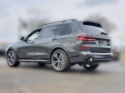BMW X7 xDrive40i Sports Activity Vehicle 2026