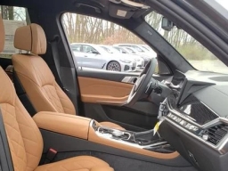 BMW X7 xDrive40i Sports Activity Vehicle 2026