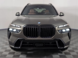 BMW X7 xDrive40i Sports Activity Vehicle 2026