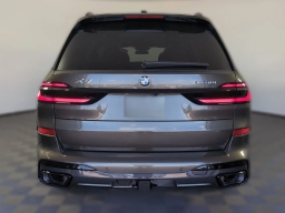 BMW X7 xDrive40i Sports Activity Vehicle 2026