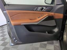 BMW X7 xDrive40i Sports Activity Vehicle 2026