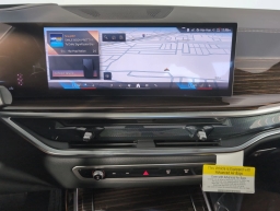 BMW X7 xDrive40i Sports Activity Vehicle 2026