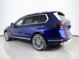 BMW X7 xDrive40i Sports Activity Vehicle 2026