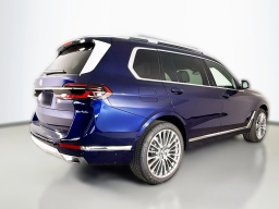 BMW X7 xDrive40i Sports Activity Vehicle 2026