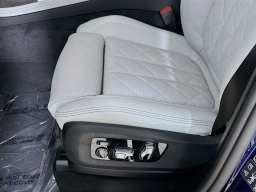 BMW X7 xDrive40i Sports Activity Vehicle 2026