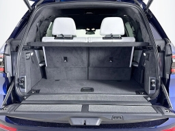 BMW X7 xDrive40i Sports Activity Vehicle 2026