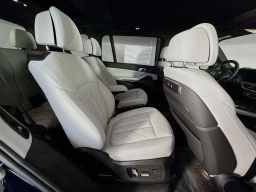 BMW X7 xDrive40i Sports Activity Vehicle 2026